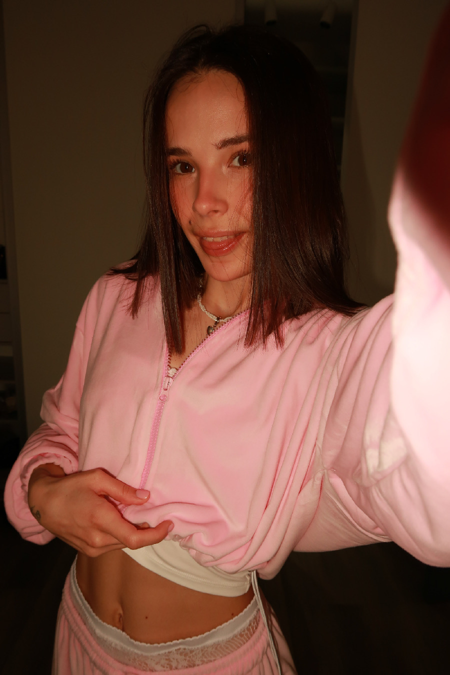 Tina brings the glow — live moments in Sulaimaniya